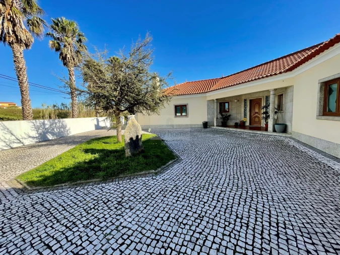 Moradia T4 para Venda em Santa Barbara Foto 5