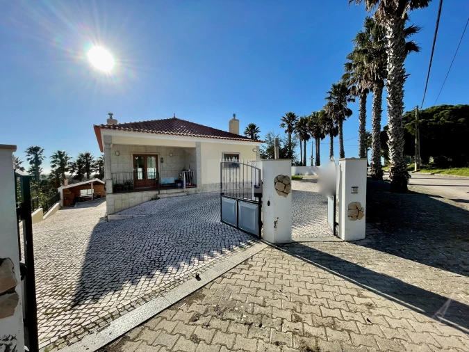 Moradia T4 para Venda em Santa Barbara