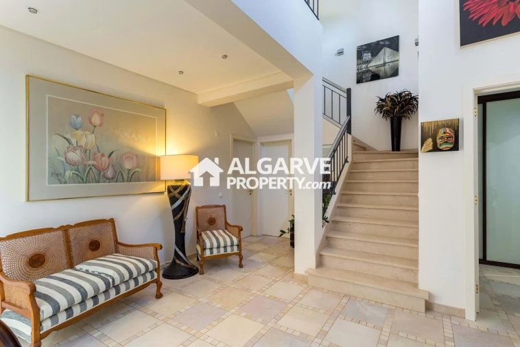 Moradia T4 para Venda em Loule (São Sebastião) Foto 7