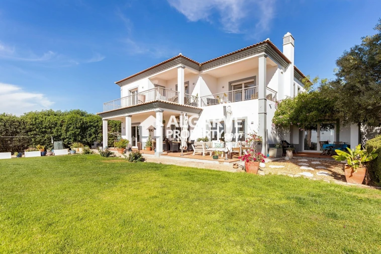 Moradia T4 para Venda em Loule (São Sebastião) Foto 30