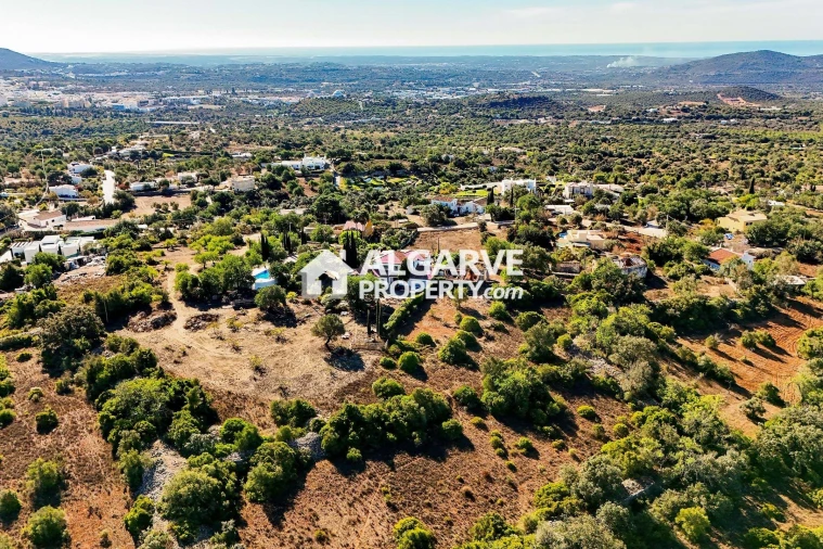 Moradia T4 para Venda em Loule (São Sebastião) Foto 32