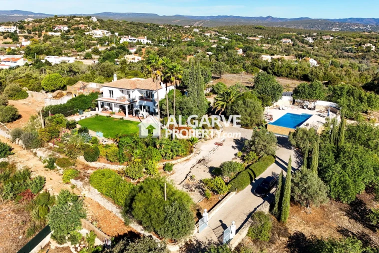 Moradia T4 para Venda em Loule (São Sebastião) Foto 31