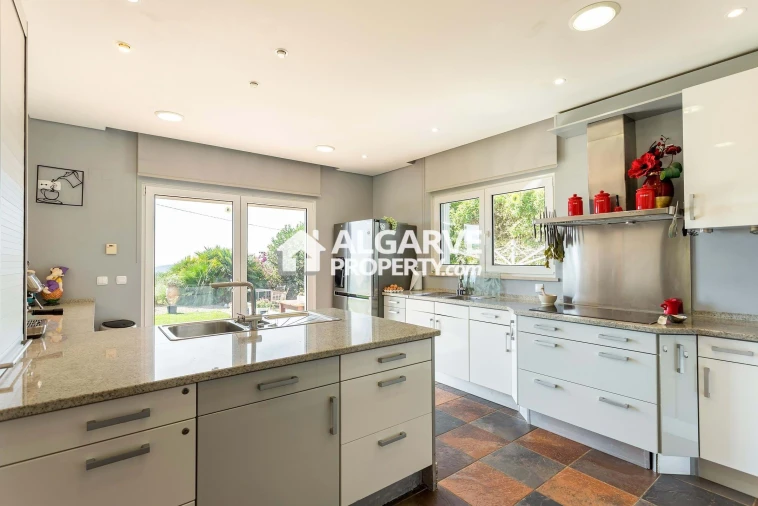 Moradia T4 para Venda em Loule (São Sebastião) Foto 10