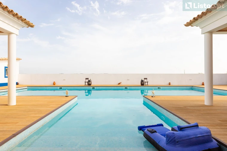 Moradia T4 para Venda em Encarnação Foto 20