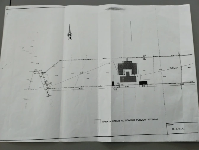 Moradia T4 para Venda em Encarnação Foto 26