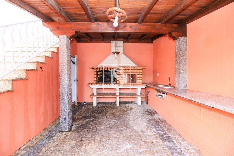 Moradia T3 para Venda em Nine Foto 42