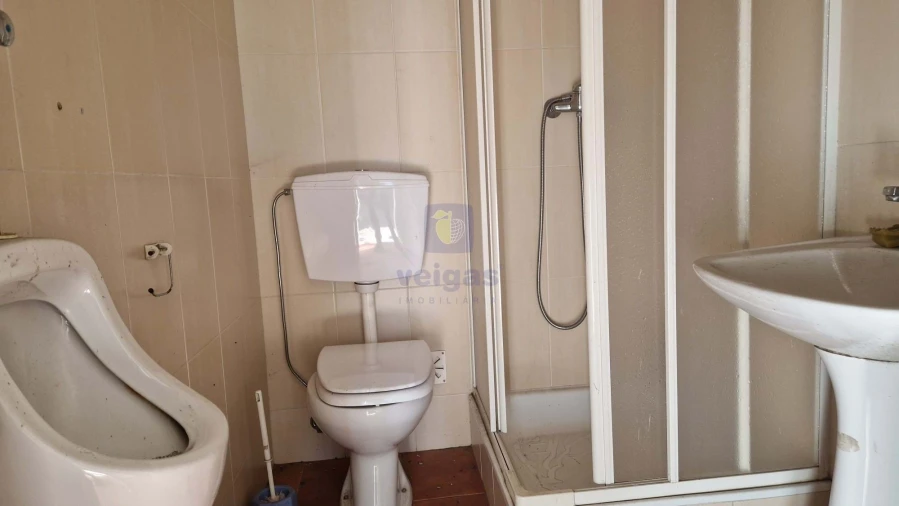 Armazém para Venda em Arrabal Foto 9