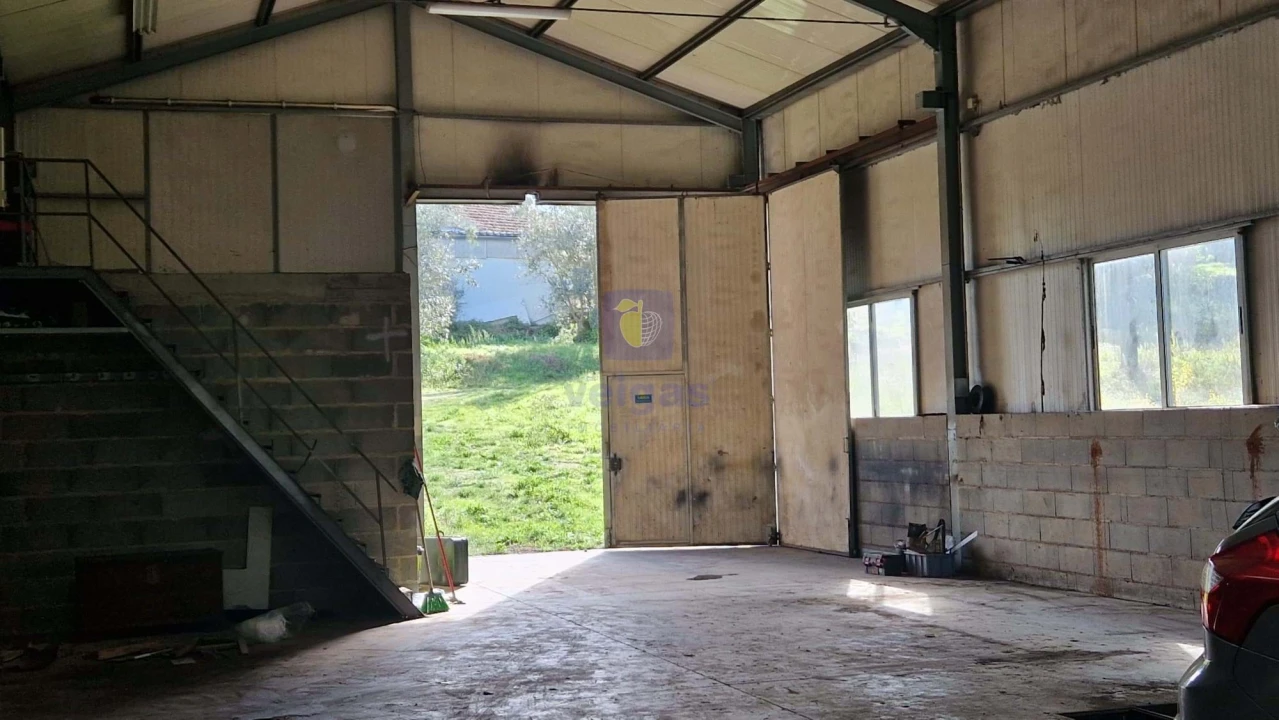 Armazém para Venda em Arrabal Foto 20