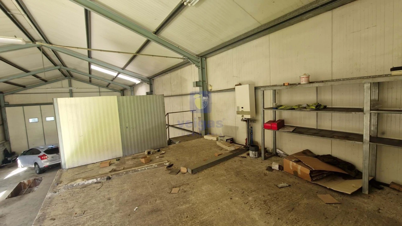 Armazém para Venda em Arrabal Foto 12