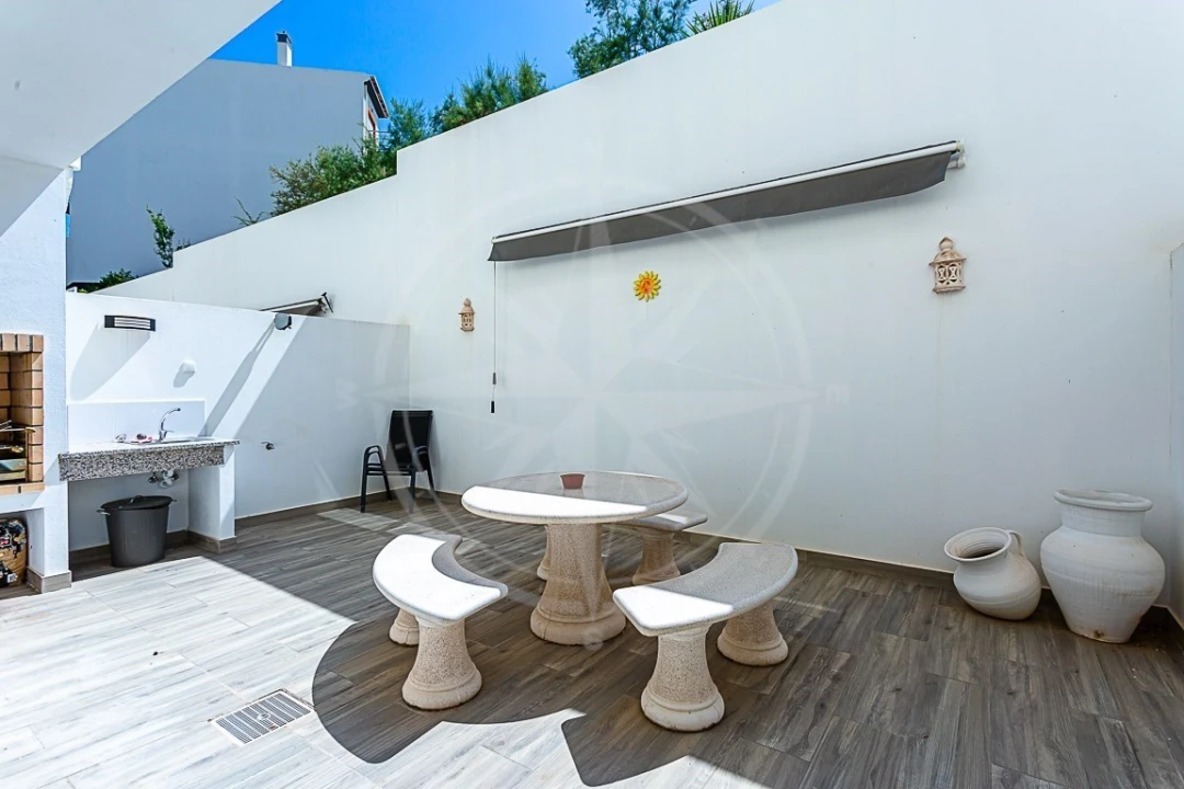 Moradia T4 para Venda em Tavira (Santa Maria e Santiago) Foto 8