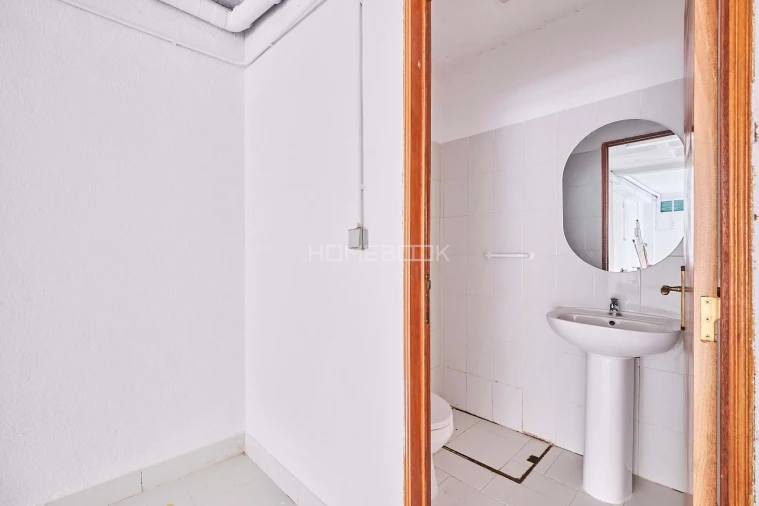 Armazém para Venda em Massamá e Monte Abraão Foto 5