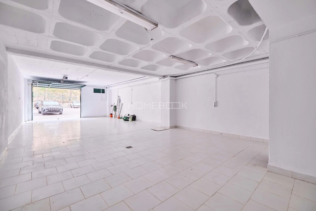 Armazém para Venda em Massamá e Monte Abraão Foto 11