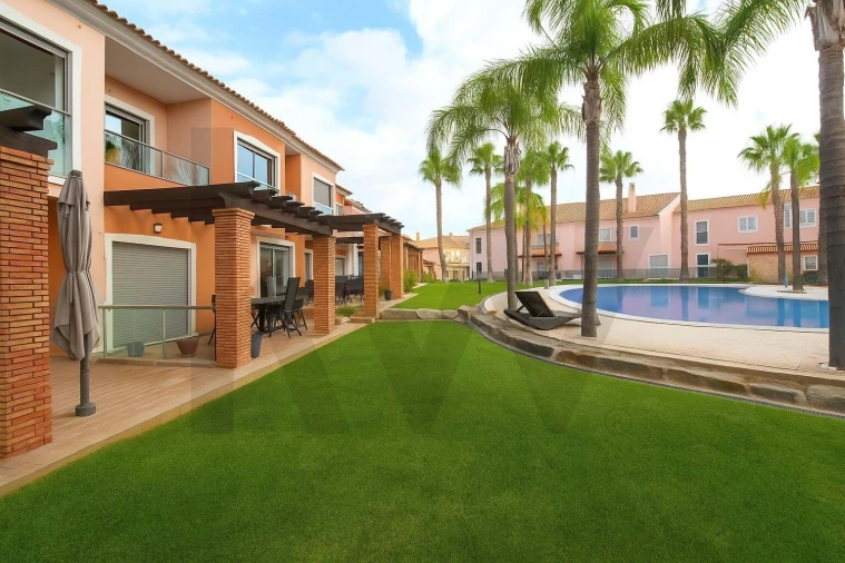 Moradia T3 para Arrendamento férias em Albufeira e Olhos de Água Foto 17