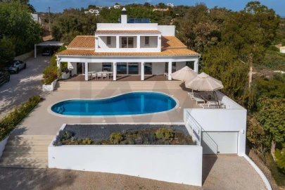 Moradia T4 para Venda em Loule (São Clemente)