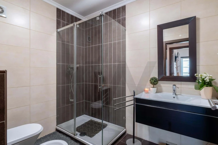 Apartamento T3 para Venda em Pechão Foto 32