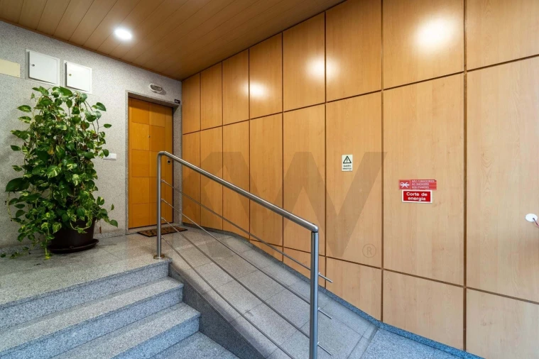 Apartamento T3 para Venda em Pechão Foto 8