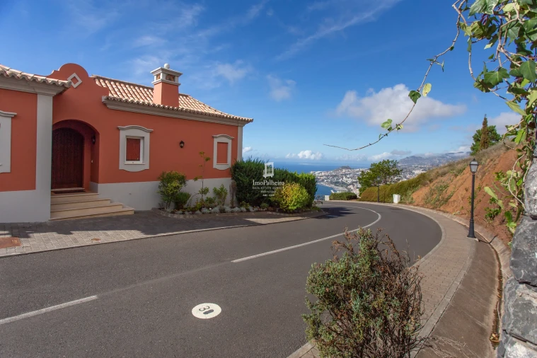 Moradia T3 para Venda em São Gonçalo