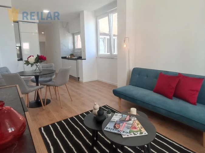 Apartamento T3 para Venda em Benfica Foto 2