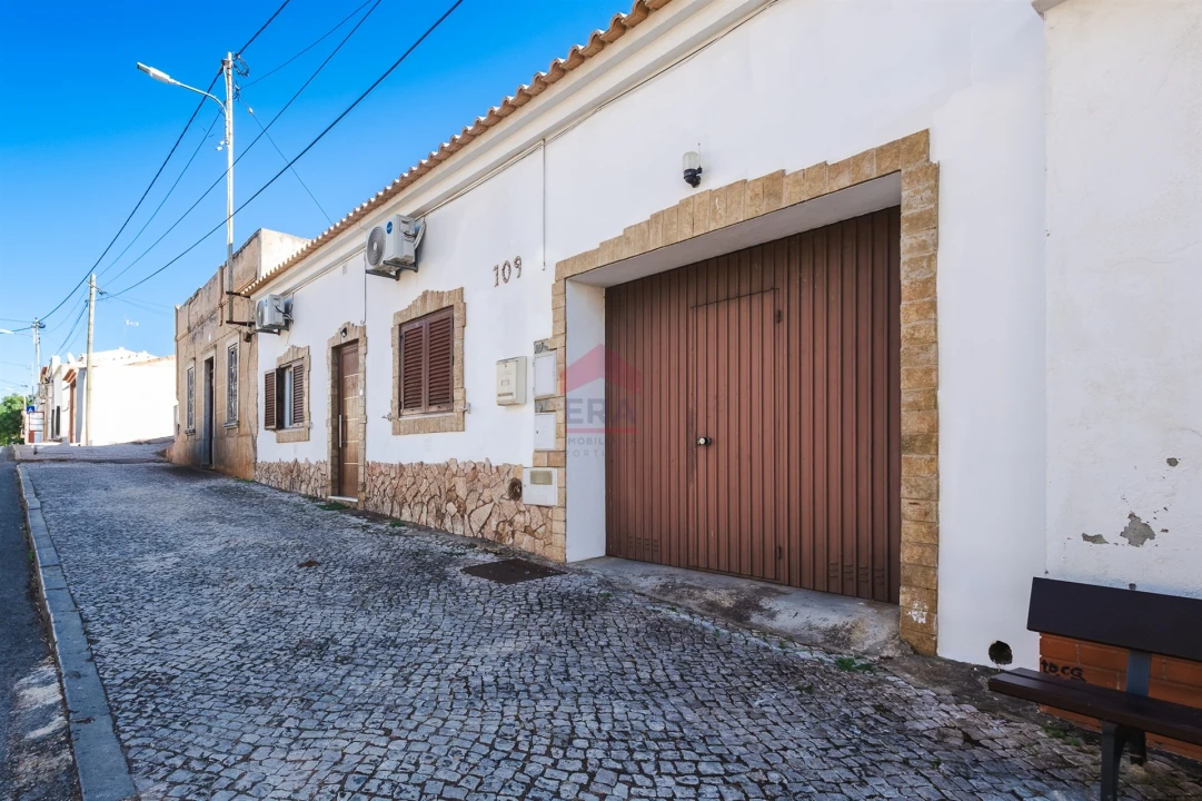 Moradia T0 para Venda em Querença, Tôr e Benafim Foto 1