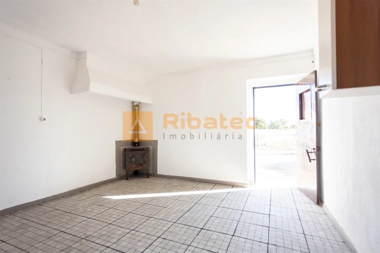 Moradia T2 para Venda em Coruche, Fajarda e Erra Foto 3