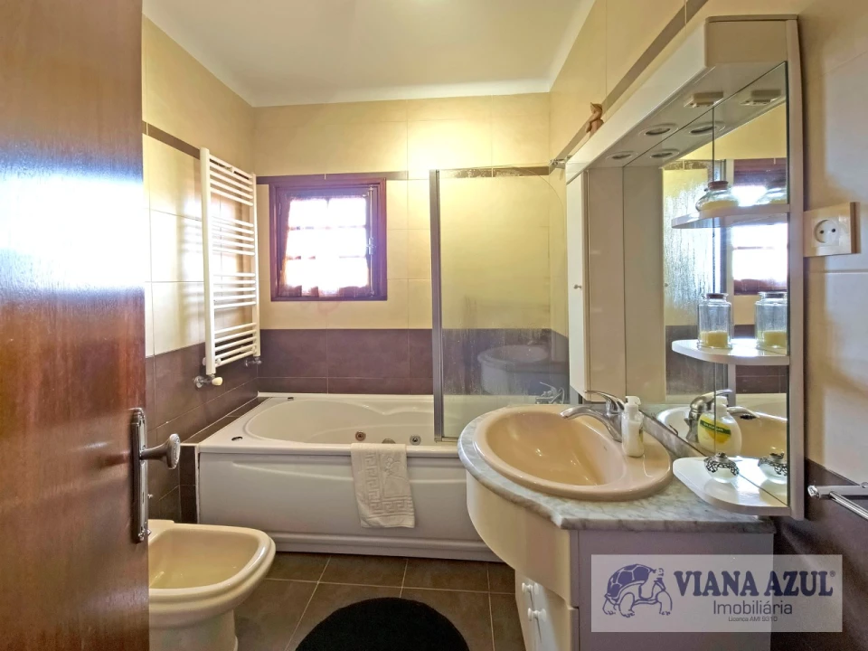 Moradia T7 para Venda em Santa Maria Maior e Monserrate e Meadela Foto 56