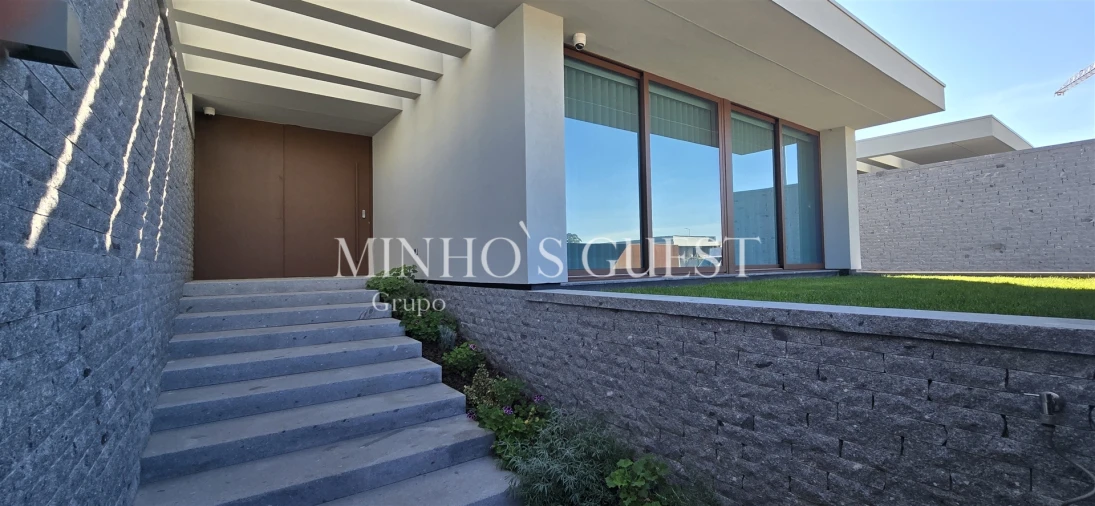 Moradia T3 para Venda em Palmeira Foto 3