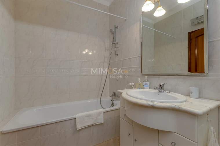 Apartamento T1 para Venda em Lagos (São Sebastião e Santa Maria) Foto 17