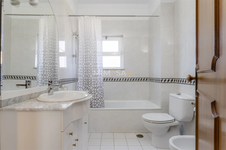 Apartamento T2 para Venda em Lagos (São Sebastião e Santa Maria) Foto 11