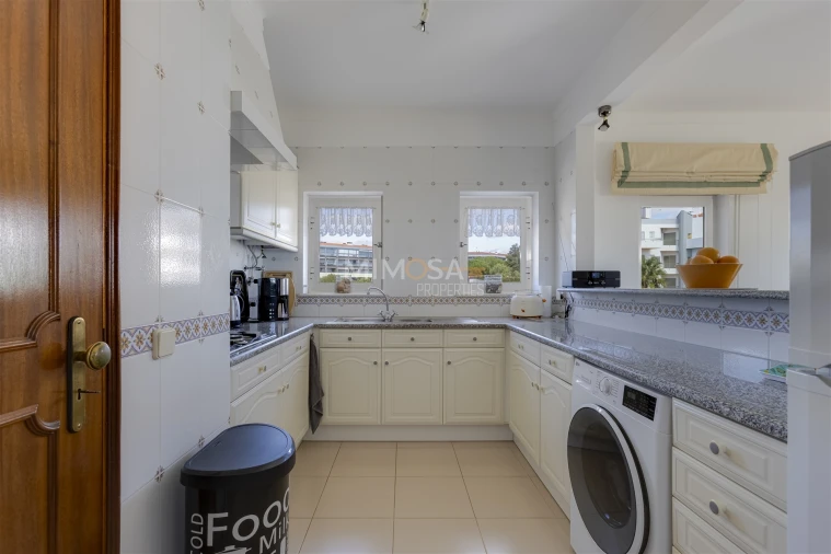 Apartamento T2 para Venda em Lagos (São Sebastião e Santa Maria) Foto 5