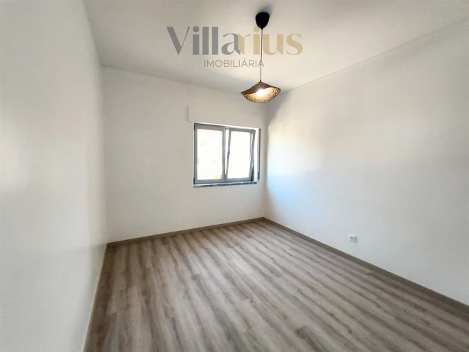 Apartamento T2 para Venda em São João Baptista e Santa Maria dos Olivais Foto 9