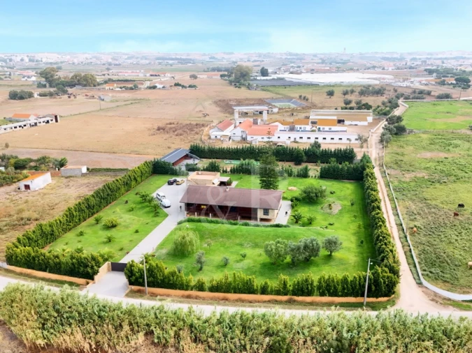 Moradia T3 para Venda em Sarilhos Grandes Foto 41