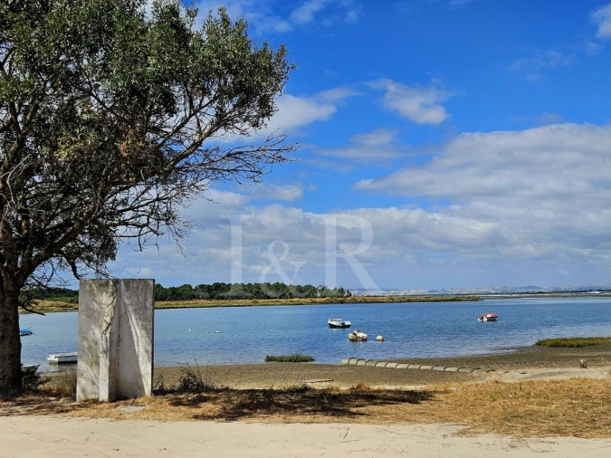 Moradia T3 para Venda em Sarilhos Grandes Foto 57