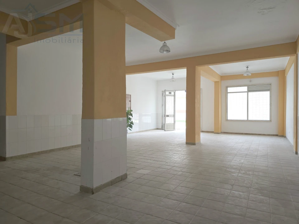 Loja para Venda em Algueirão-Mem Martins Foto 14