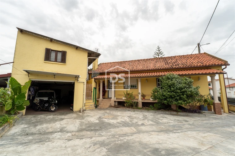 Moradia T5 para Venda em Santa Eufémia e Boa Vista Foto 1