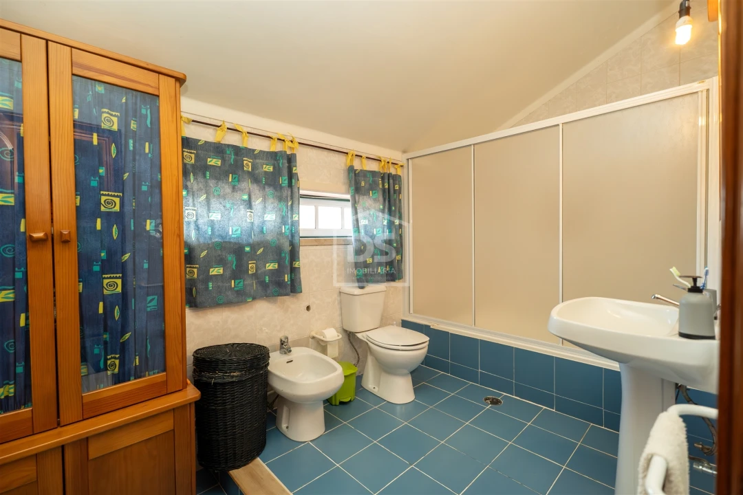 Moradia T4 para Venda em Maceira Foto 24