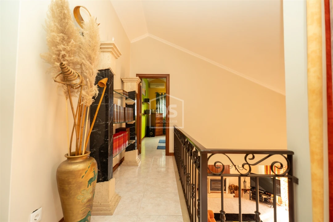 Moradia T4 para Venda em Maceira Foto 15