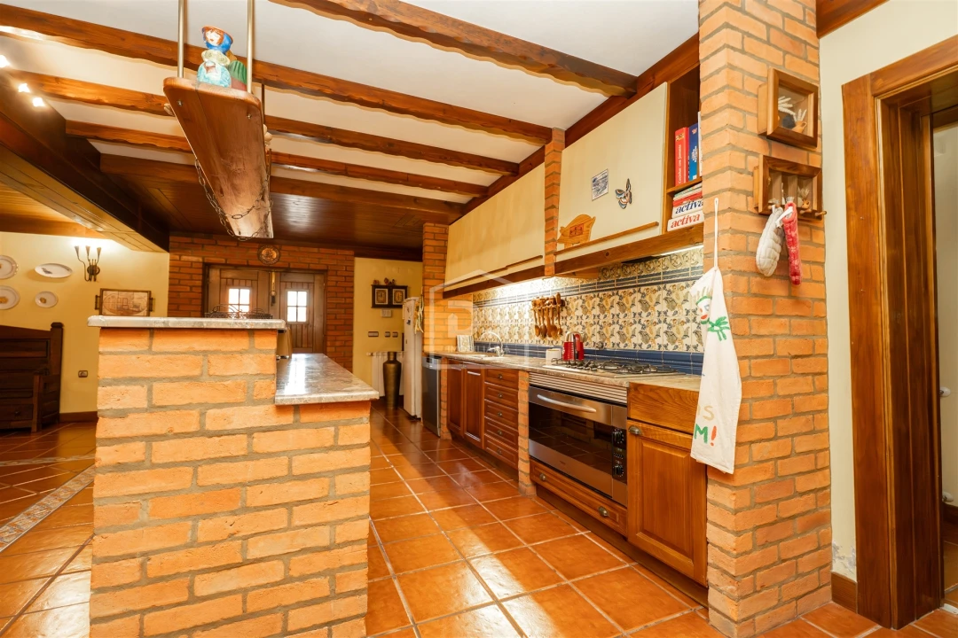 Moradia T4 para Venda em Maceira Foto 29