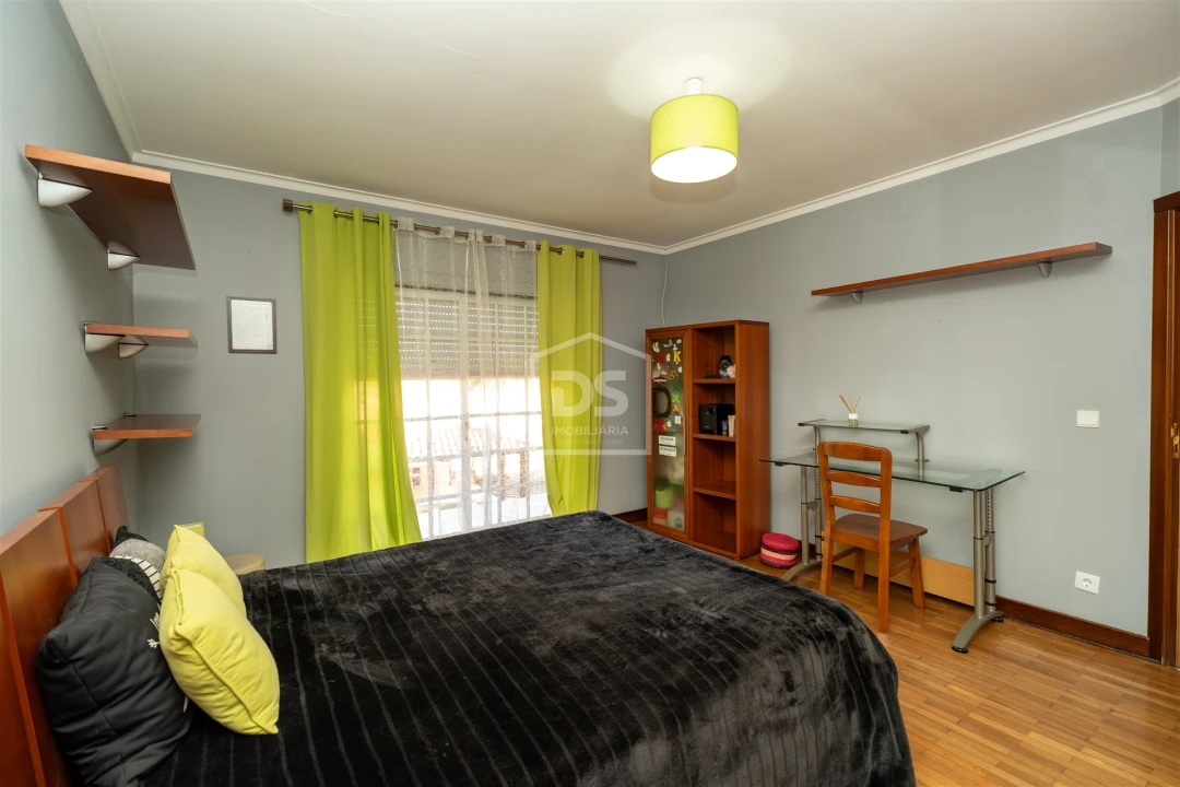 Moradia T4 para Venda em Maceira Foto 20