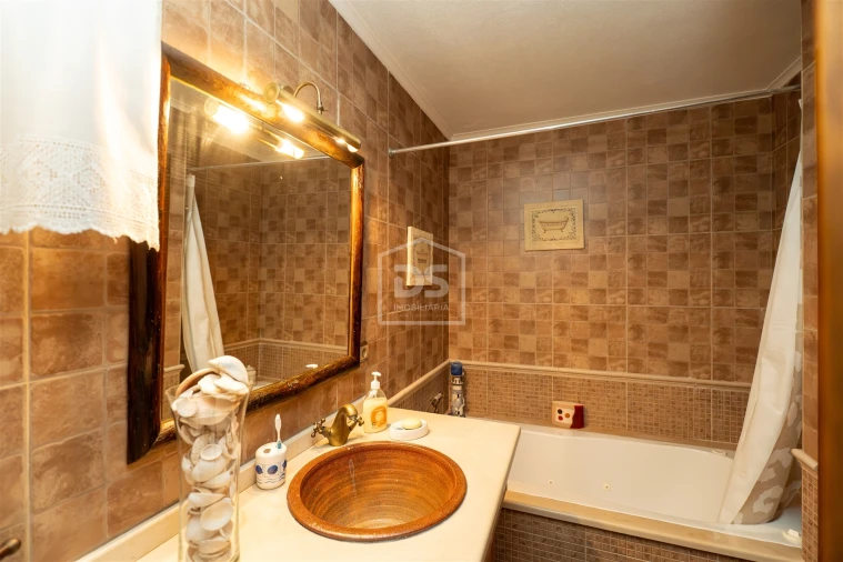 Moradia T4 para Venda em Maceira Foto 36