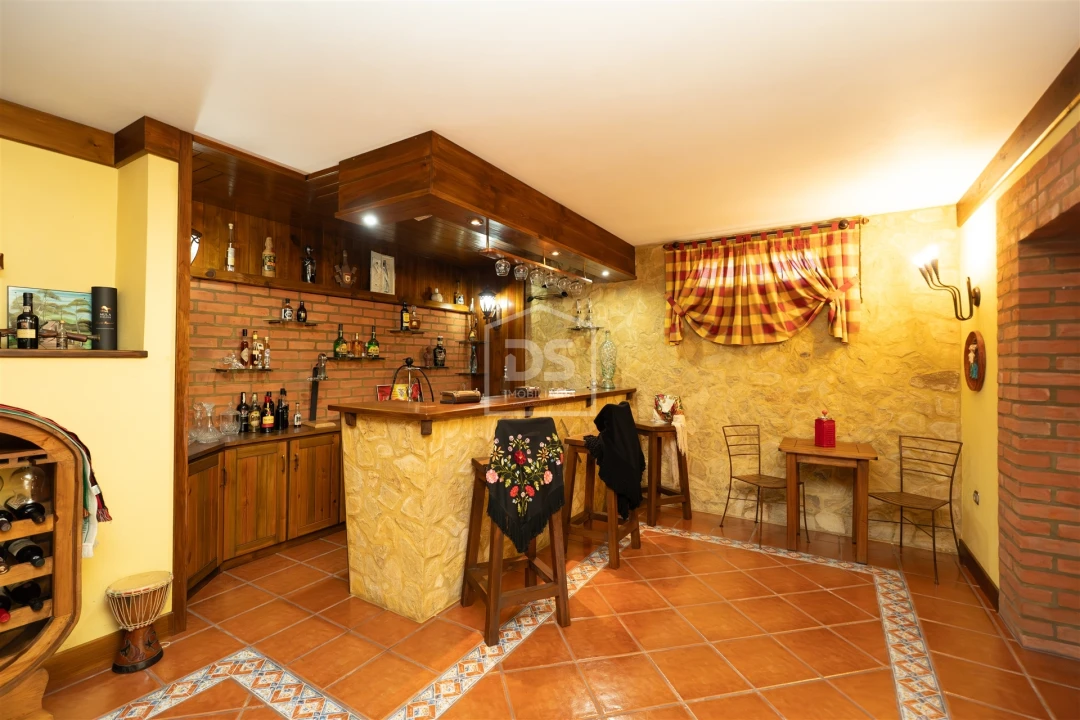 Moradia T4 para Venda em Maceira Foto 33