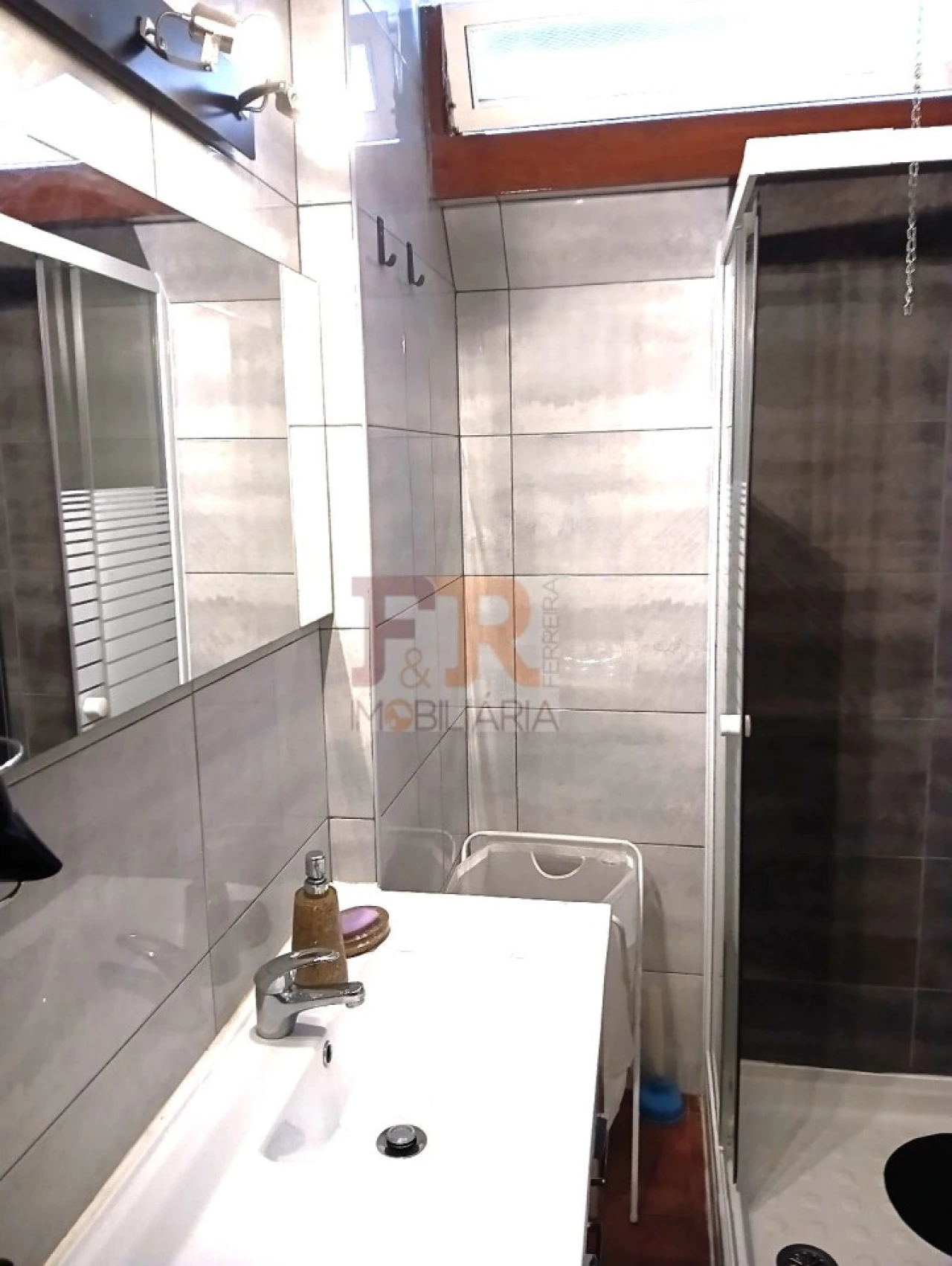 Apartamento T1 para Venda em Carvalhal Foto 17