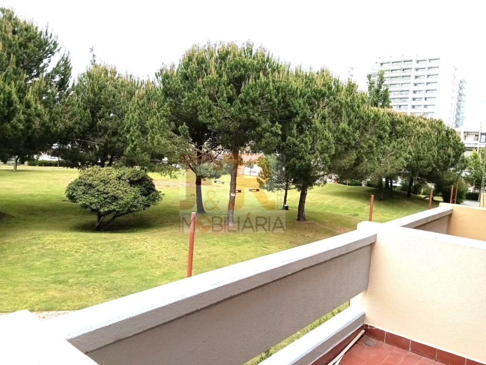 Apartamento T1 para Venda em Carvalhal Foto 24