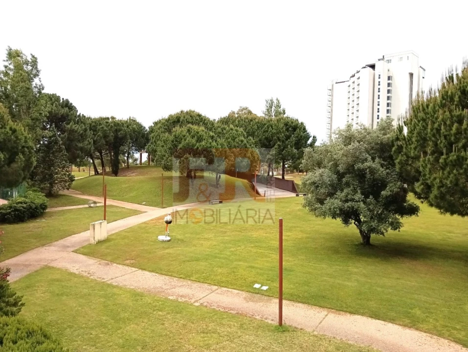 Apartamento T1 para Venda em Carvalhal Foto 31