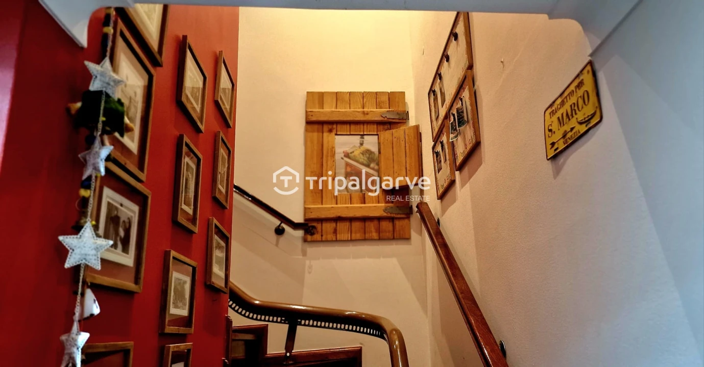 Apartamento T4 para Venda em Portimão Foto 16