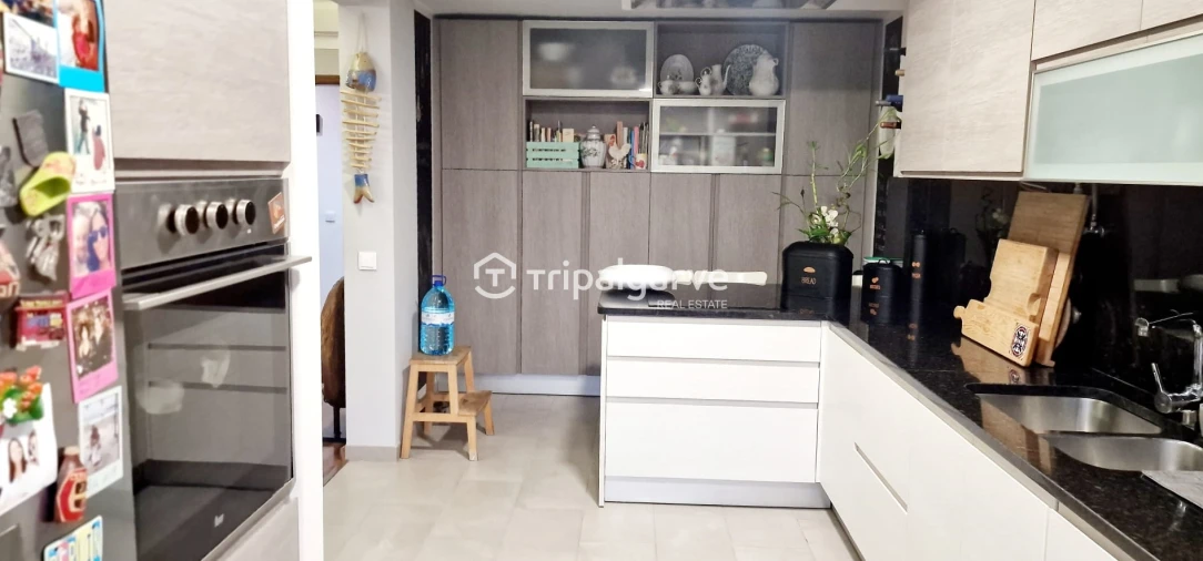 Apartamento T4 para Venda em Portimão Foto 15