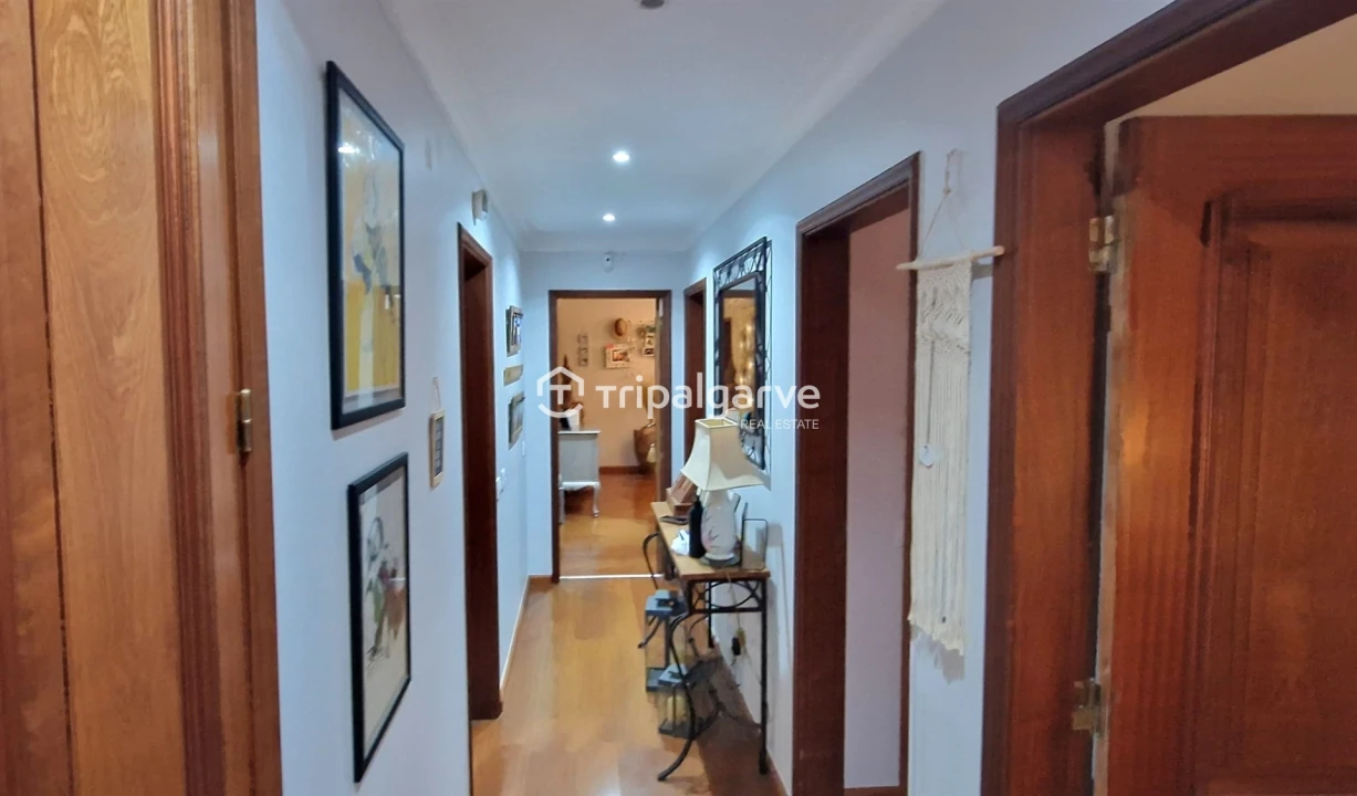 Apartamento T4 para Venda em Portimão Foto 17