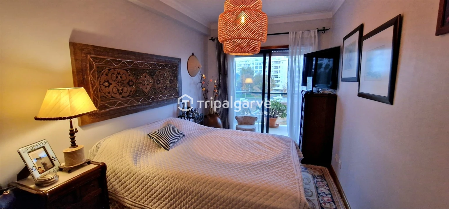 Apartamento T4 para Venda em Portimão Foto 22