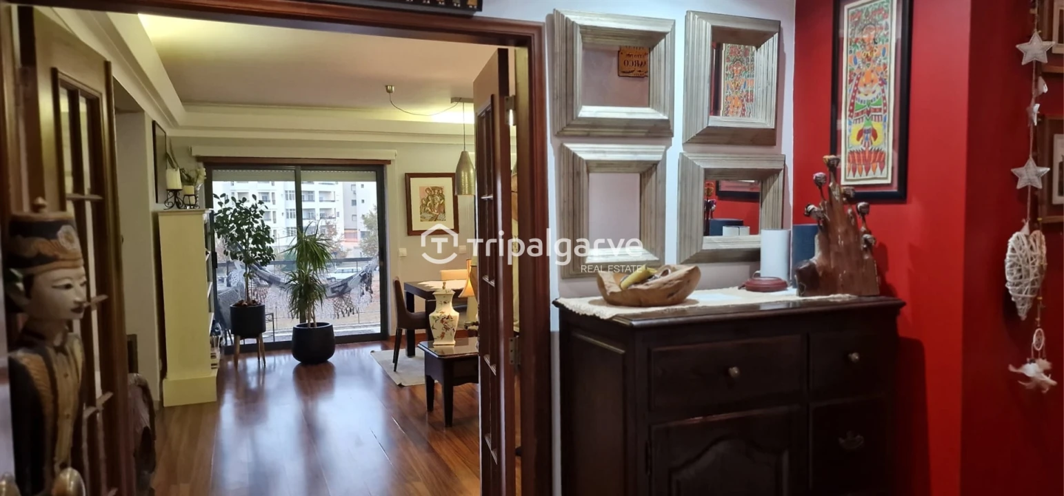 Apartamento T4 para Venda em Portimão Foto 8