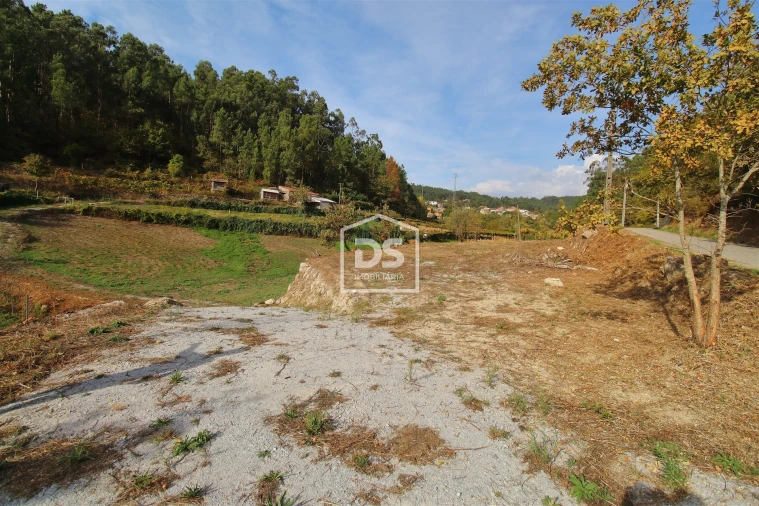 Terreno para Venda em Souselo Foto 6