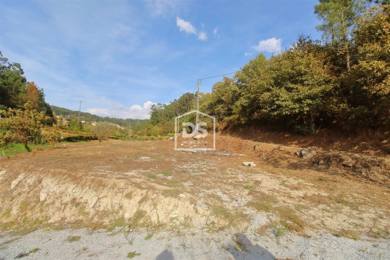 Terreno para Venda em Souselo Foto 7